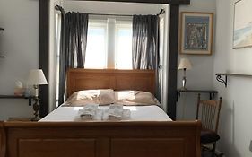 Private Rooms, Shared Bath In A Private Home Minutes From Logan Airport